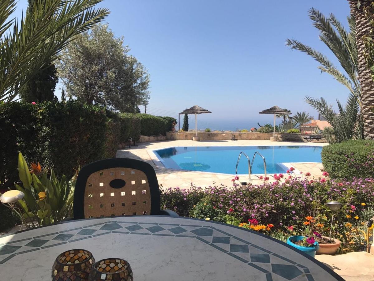 Tala Hills Sea View Apartment Paphos Exterior photo